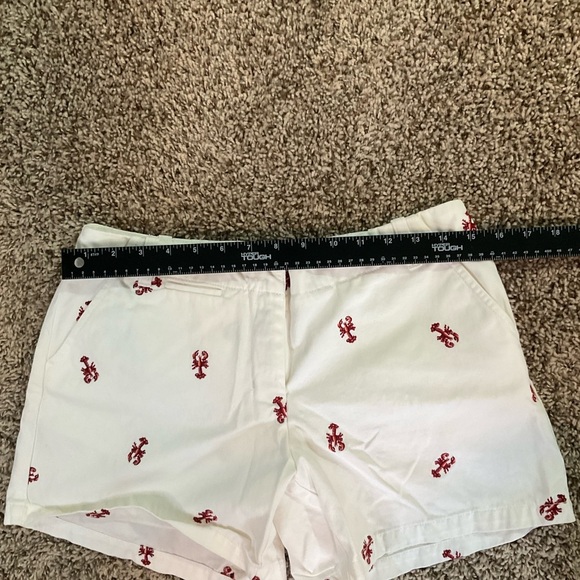 J Crew White Shorts w/ Lobsters Size 4 - Picture 5 of 7